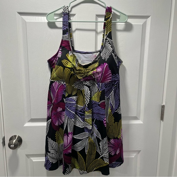 NWT Penbrooke Tankini Swimsuit One Piece Covering Modest Dotted Leave Design 24W - Picture 8 of 8